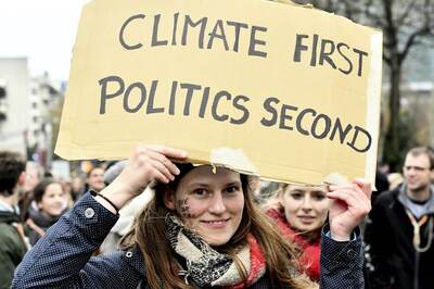 International Cooperation Needed to Tackle Climate Change and Financial Crises, Says Nobel Laureate