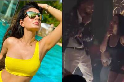 Bday Girl Ameesha Patel Hits The Dance Floor With Her Sexy Moves, Grooves To Kaho Naa Pyaar Hai; Watch