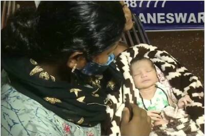 Indian Railways 'Meri Saheli' Team Helps Woman Deliver Baby in Train Compartment