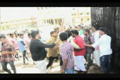 Kerala: Activist Rahul Easwar heckled for his anti-beef remarks