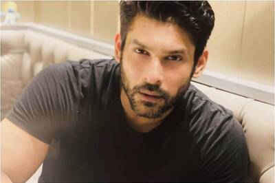 Sidharth Shukla Sprains His Ankle, Recovering at Home