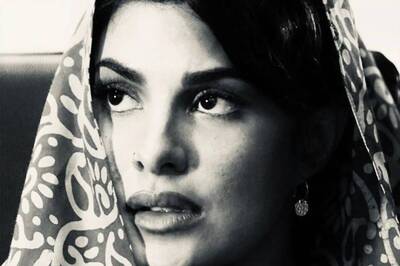 Jacqueline Fernandez Starts 'Ram Setu' Shoot, Akshay Kumar Captures Moment