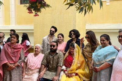 Shahid Kapoor Joins Supriya Pathak With Wife Mira Rajput at Sister Sanah's Pre Wedding Ceremony; See Pics