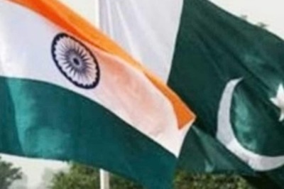 Pakistan, India Exchange List of Nuclear Installations, Prisoners
