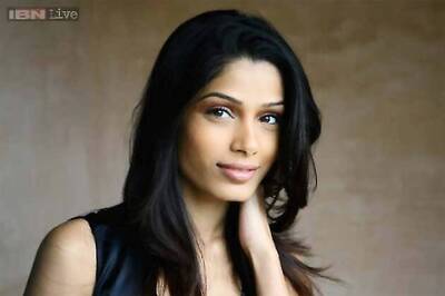 Freida Pinto to attend Nobel Peace Prize ceremony