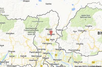 Quake triggers landslides in Sikkim