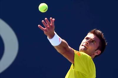 Top-seeded Querrey ousted by Smyczek in Newport