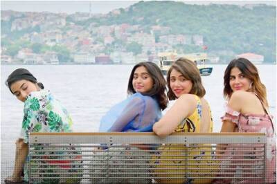 Four More Shots Please Season 2 Review: All-women Crew Provides a Happy High