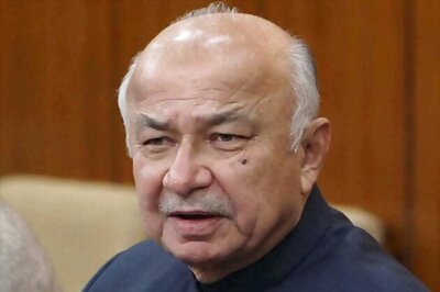 Shinde proposes Andhra model of policing at all-party meet on Naxals