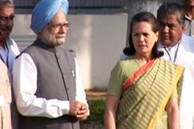 PM, Sonia bond with UPA constituents