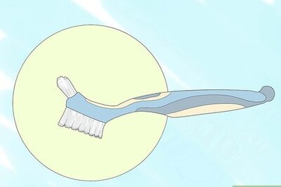 How to Clean Dentures