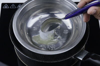 How to Make Natural Concealer and Highlighter