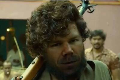 David Warner Says 'Allu Arjun Makes Acting Look So Easy', Tries Some Pushpa Moves Himself