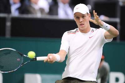 Berdych advances, Baghdatis retires in Rotterdam