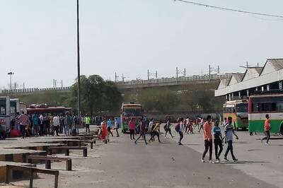 Thousands of Migrant Workers Head Home Despite Delhi CM Kejriwal's Assurance 'Main Hoon Na'