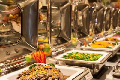 Mumbai's Finest Midnight Buffets: Late-Night Delights for Everyone Craving