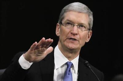 Apple CEO Tim Cook loses part of his performance-based stock award