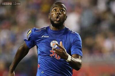 ISL: Mumbai City retain Pavel Cmovs, sign up Sony Norde