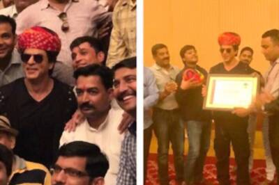 Shah Rukh Khan Honoured With Jodhpur Tourist Guide Association Membership