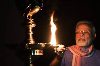 Covid-19 War Can't be Won by Clapping, Lighting Lamps, Says Shiv Sena