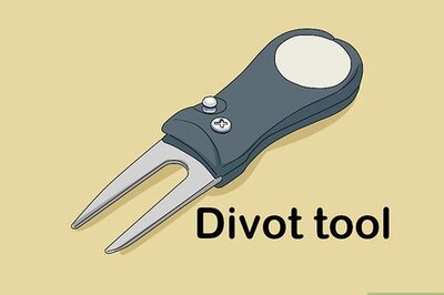 How to Use a Divot Tool