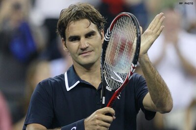 US Open: Federer cruises into second round