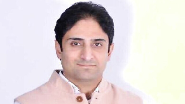 Srinagar Mayor Accused of Sexual Harassment by Woman Corporator Demands for Her Disqualification