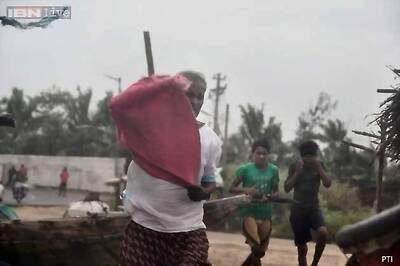 Cyclone Hudhud: Andhra Pradesh stays on alert, focuses on restoration