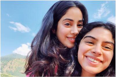 In Pics: Janhvi Kapoor Says There's 'Too Much Khushi' as She Relishes Fries with Khushi Kapoor in US