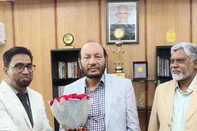 Prof Syed Ainul Hassan Takes Charge as New VC of Maulana Azad National Urdu University