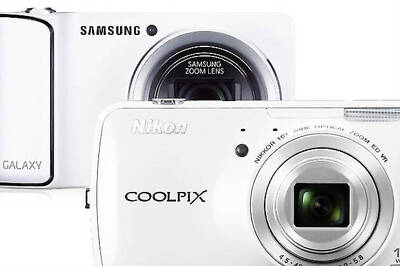 Samsung Galaxy camera vs Nikon Coolpix S800c