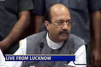 Amar accuses Mayawati of framing him, Big B