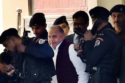 Uttar Pradesh Elections 2017: If Akhilesh Wins or EC Freezes Cycle, Take Our Symbol, Lok Dal Tells Mulayam