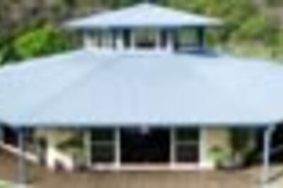 Rotating house puts Australian family in a spin