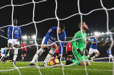 Everton Hold Manchester United Thanks to Late Baines Penalty