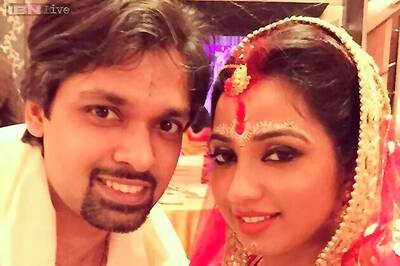Photo of the day: Shreya Ghoshal ties the knot with childhood sweetheart Shiladitya