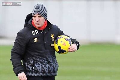 Liverpool are feeling no pressure, says coach Rodgers