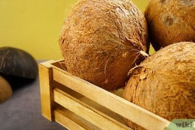 How to Buy and Store Coconut