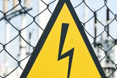 13-Year-Old Boy Electrocuted While Playing Cricket in Delhi's Ranhola