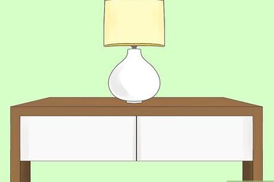 How to Decorate an Entry Table