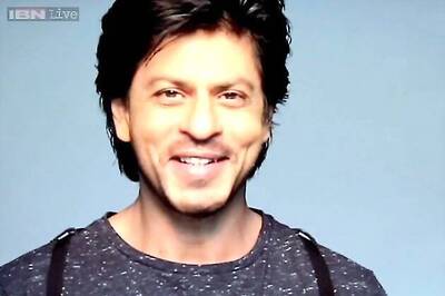 Shah Rukh shoots for 'Fan' despite a hamstring injury
