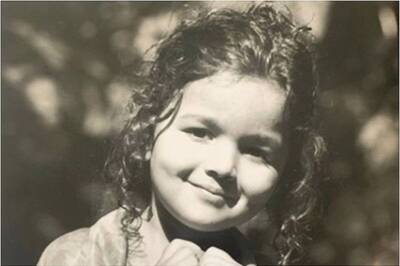 Alia Bhatt's Childhood Pic Gets Love from Deepika Padukone, Hrithik Roshan, Ranveer Singh