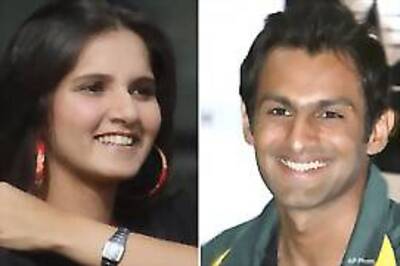 Sania-Shoaib reception cut short as guests get unruly