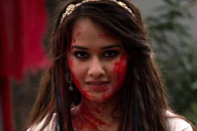 Aarya 2: Meet Veerti Vaghnani, Who Plays Sushmita Sen's Daughter in Web Series