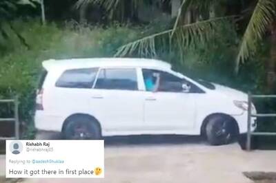 Kerala Man Fails to Parallel Park His Luxury Car Like Innova Driver in Viral Video at Same Tight Space