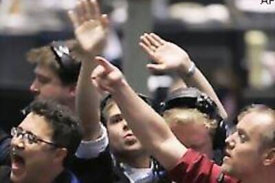 Fed cuts key rate, says US economy remains weak