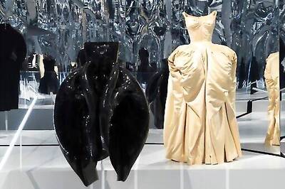 Sans Gala Or Red Carpet, A Stylish Fashion Show At The Met