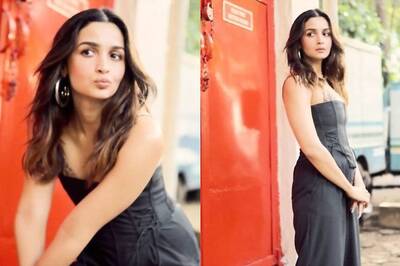 Alia Bhatt Set The Internet Ablaze In a Stunning Outfit; Don’t Forget To Check Out Kareena Kapoor’s Outfit