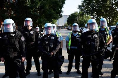 Gaza Protesters Breach Democratic Convention Fence In Chicago