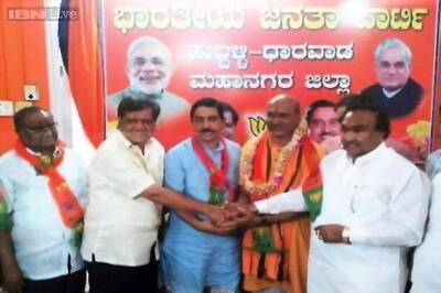 Sri Ram Sene chief Pramod Muthalik, involved in beating up women in Mangalore pub, joins BJP
